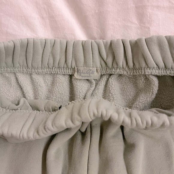 brandy Melville light green rosa sweatpants - Picture 4 of 5